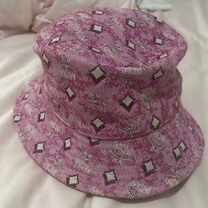 PINK MCM BUCKET HAT